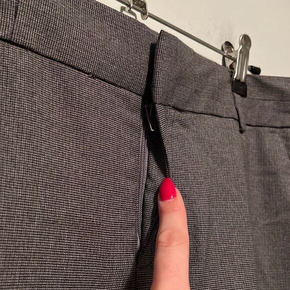 Banana Republic Women's Brown Martin Fit Straight Leg Trouser Pants Size 6 Long - Picture 3 of 7